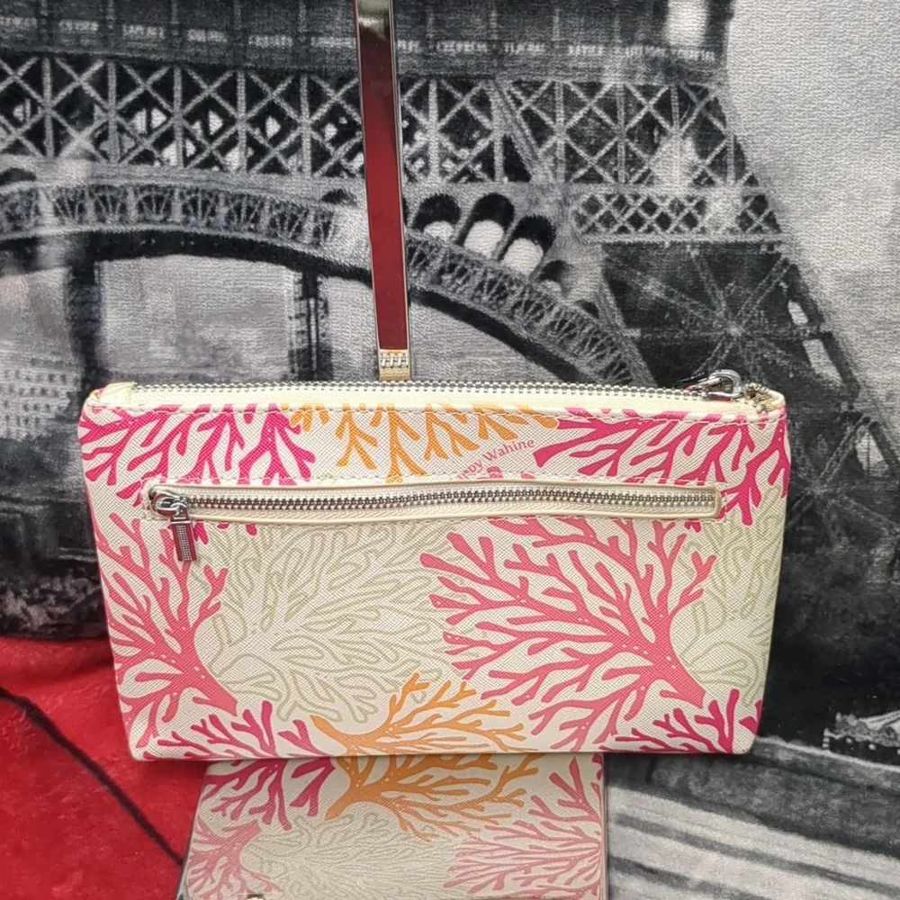Happy Wahine Pouch
